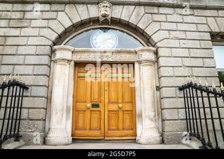 Dublin 2, Dublin City, Ireland, June 11th 2021. RCSI front door Stock Photo