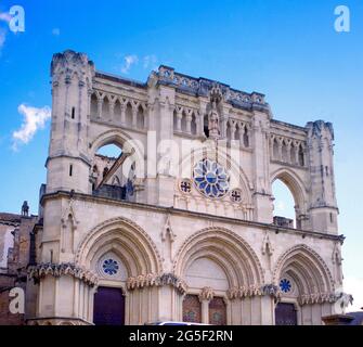 FACHADA NEOGOTICA DE LA CATEDRAL DE CUENCA CONSTRUIDA A PRINCIPIOS DEL SIGLO XX. Author: LAMPEREZ VICENTE. Location: CATEDRAL-EXTERIOR. BASIN. CUENCA. SPAIN. Stock Photo