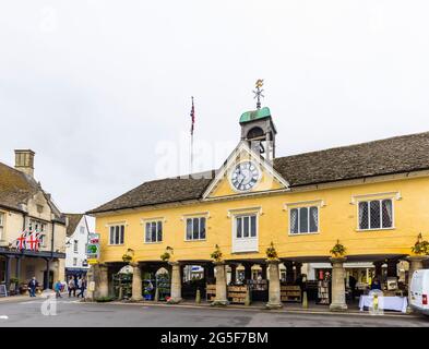 Market House, a traditional Cotswold pillared market house in Tetbury, an historic wool town in the Cotswolds in Gloucestershire, south-west England Stock Photo