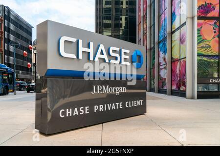 MILWAUKEE, WI, USA - JUNE 19, 2021 - JP Morgan Chase Private Client bank and trademark logo. Stock Photo