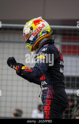 Spielberg, Autriche. 27th June, 2021. VERSTAPPEN Max (ned), Red Bull Racing Honda RB16B, portrait, celebrating his win during the Formula 1 Grosser Preis Der Steiermark 2021, 2021 Styrian Grand Prix, 8th round of the 2021 FIA Formula One World Championship from June 25 to 27, 2021 on the Red Bull Ring, in Spielberg, Austria - Photo Florent Gooden/DPPI Credit: DPPI Media/Alamy Live News Stock Photo