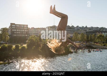 Seattle, USA. 26th Jun, 2021. Swimmers at South Lake Union during a rare heat wave. Stock Photo