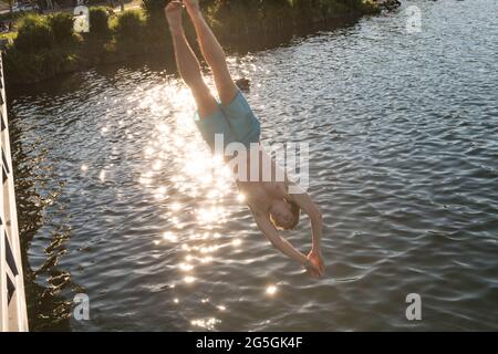 Seattle, USA. 26th Jun, 2021. Swimmers at South Lake Union during a rare heat wave. Stock Photo