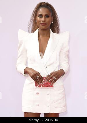 Los Angeles, USA. 27th June, 2021. Issa Rae arrives at the BET Awards 2021 held at the Microsoft Theater in Los Angeles, CA on Sunday, ?June 27, 2021. (Photo By Sthanlee B. Mirador/Sipa USA) Credit: Sipa USA/Alamy Live News Stock Photo