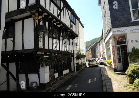 The Cherub Inn in the Devon town of Dartmouth. The building dates from 1380. It retains many of its original features, including old ship's timbers. Stock Photo