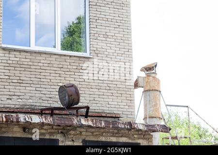 rusted light hanging from the roof - roof old spotlight stock pictures, royalty-free photos & images Stock Photo