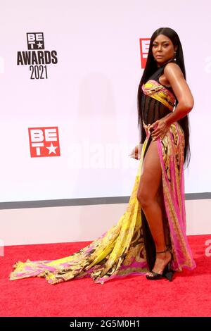 Los Angeles, USA. 27th June, 2021. LOS ANGELES - JUN 27: Taraji P Henson at the BET Awards 2021 Arrivals at the Microsoft Theater on June 27, 2021 in Los Angeles, CA (Photo by Katrina Jordan/Sipa USA) Credit: Sipa USA/Alamy Live News Stock Photo