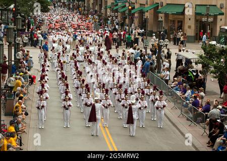 Fergus Falls High School Marching Band in the Lions Clubs International Parade on Nicollet Mall, Minneapolis, Minnesota, 2009 Stock Photo