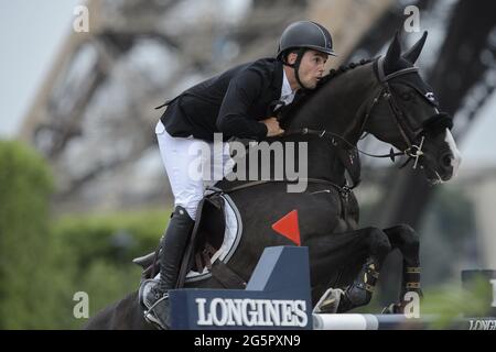 Sergio ALVAREZ MOYA (ESP) riding ALAMO, Longines Global Champions Tour, Grand Prix of Paris Prize during the Longines Paris Eiffel Jumping 2021, Longines Global Champions Tour Equestrian CSI 5 on June 26, 2021 at Champ de Mars in Paris, France - Photo Christophe Bricot / DPPI / LiveMedia Stock Photo