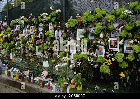 SURFSIDE FL - JUNE 28: A general view of the make shift memorial, after the Champlain Towers south 8855 Collins Avenue which had collapsed, as family members remain missing after the collapsed condo building in Surfside on June 28, 2021 in Miami, Florida. :  Credit: mpi04 / MediaPunch Stock Photo
