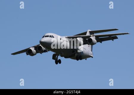 ZE708, a BAe 146 C3 operated by 32 Squadron, Royal Air Force, at Prestwick International Airport in Ayrshire, Scotland. Stock Photo