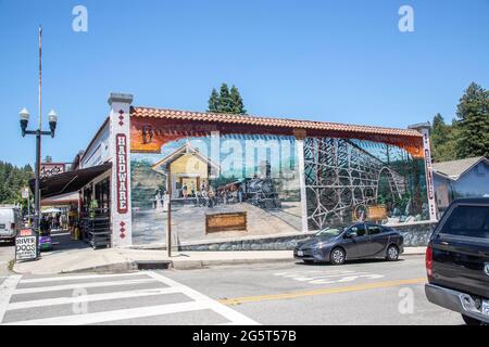 The hardware store mural in Boulder Creek on Highway 9 in the