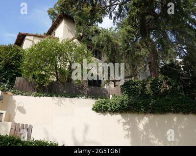 Los Angeles, California, USA 29th June 2021 A general view of atmosphere of the location/home where Sons of Anarchy actor Johnny Lewis killed his landlady and cat and then either committed suicide or fell to his death on September 26, 2012 at 3605 Lowry Road shown here on June 29, 2021 in Los Angeles, California, USA. Johnny Lewis dated singer Katy Perry in 2005-2006 and was a scientologist. Actor Val Kilmer and Actress Parker Posey also lived at this residence. Photo by Barry King/Alamy Stock Photo Stock Photo