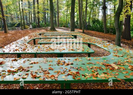 BELGIUM. ANTWERPEN. THE MIDDELHEIM OPEN AIR SCULPTURE MUSEUM, OPEN IN 1951 AT BERCHEM, IS A SCULPTURE PARK WITH A LOT OF MODERN WORKS SUCH AS THIS GAR Stock Photo