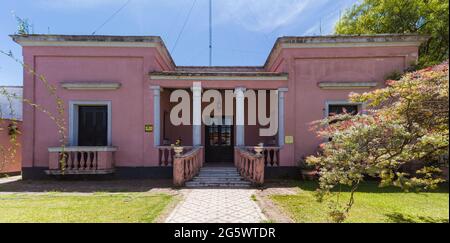 Old pink house in San Antonio de Areco, Buenos Aires Province, Argentina Stock Photo