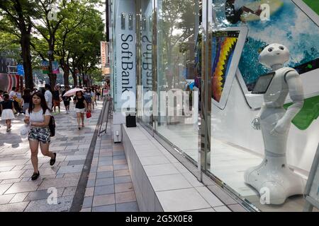 August 1, 2014, Omotesando, Japan: Softbank's emotional consumer Robot, Pepper on displayed at the Softbank Store Omotesando in Tokyo..On Jun 28th, the Softbank company announced job cuts in its global robotics business and has stopped production of its Pepper robot announced in 2014. (Credit Image: © Damon Coulter/SOPA Images via ZUMA Wire) Stock Photo