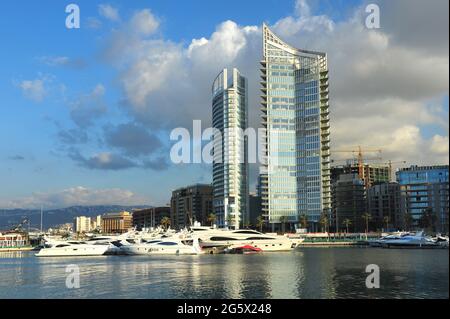 LEBANON. BEIRUT. THE MARINA IS UNDER RECONSTRUCTION WITH THE GROUP SOLIDERE. AMONG THE NEW TOWERS BUILT, THE FOUR SEASONS HOTEL. Stock Photo