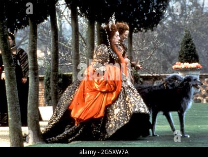 ORLANDO 1992 Sony Pictures Classic film with Tilda Swinton and Quentin Crisp as Elizabeth I Stock Photo