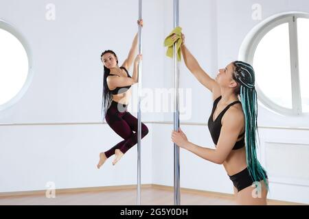 Pole dance woman club hi-res stock photography and images - Alamy
