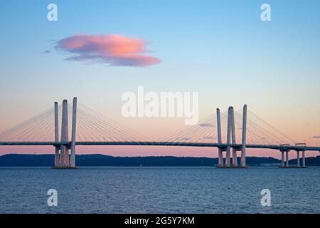 The newly built Tappan Zee Bridge viewed from Piermont, New York, on a clear spring evening -12 Stock Photo