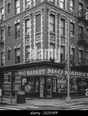 A corner deli in Soho, Manhattan, New York City Stock Photo