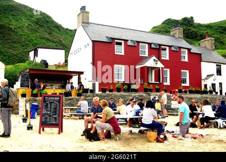 The Beach Bar in Summer 2021, Ty Coch Inn, Porthdinllaen, Morfa Nefyn, Llyn Peninsula, Gwynedd, North Wales, UK, Europe Stock Photo