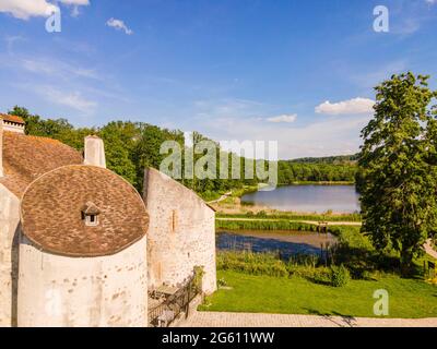 France, Val d'Oise, Montmorency Forest, the Chasse castle (aerial view) Stock Photo