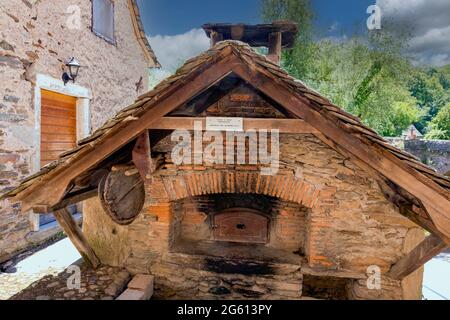 France, Aveyron, Village of Belcastel, former stage on the road to Saint-Jacques-de-Compostelle, Village labeled as one of the most beautiful villages in France, In the heart of the village, Bread oven built in 1953 by Mr BANNE, still works once a month ... Stock Photo