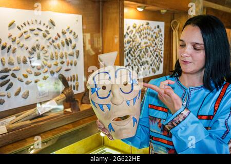 Alabama Oakville Indian Mounds Park Museum Middle Woodland Copena Cherokee,Cherokee Native American Indian tour guide woman female speaking explaining Stock Photo