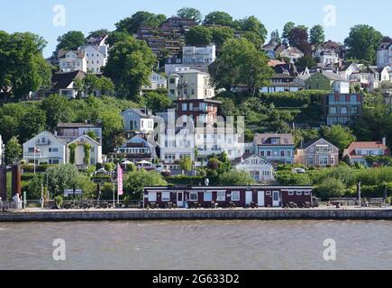 Hamburg, Germany. 14th June, 2021. View from the Elbe to the Blankeneser Treppenviertel. Credit: Marcus Brandt/dpa/Alamy Live News Stock Photo