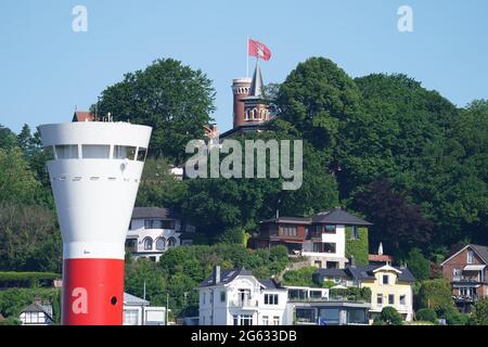 Hamburg, Germany. 14th June, 2021. Panoramic view from the Elbe river to the Blankeneser Treppenviertel quarter and the Süllberg with Hotel and Restaurant Süllberg. Credit: Marcus Brandt/dpa/Alamy Live News Stock Photo