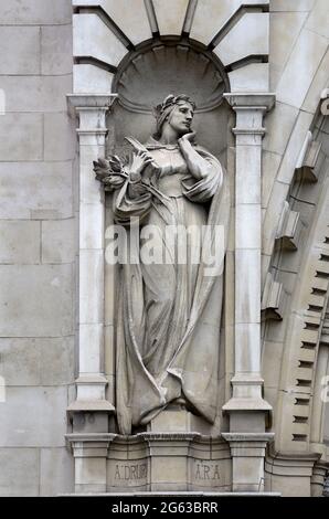 The Victoria and Albert Museum, London - statue of Samson slaying a  Philistine in the new Renaissance Gallery 1 Stock Photo - Alamy