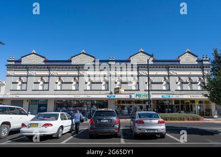 View of the front of the historic Kwong Sing War retail store building in main street of Glen Innes, NSW Australia Stock Photo