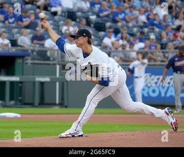 Kansas City Royals pitcher Brady Singer delivers to a Minnesota Twins  batter during the first inning of a baseball game in Kansas City, Mo.,  Friday, July 28, 2023. (AP Photo/Colin E. Braley