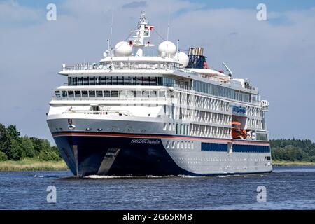 Hapag-Lloyd cruise ship HANSEATIC INSPIRATION in the Kiel Canal Stock Photo