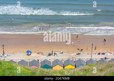 Saltburn beach and beach huts, Saltburn-by-the-Sea, North Yorkshire, England, United Kingdom Stock Photo