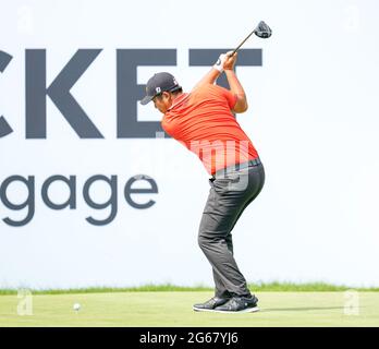 Detroit, Michigan, USA. 3rd July, 2021. Byeong Hun An from Seoul, South Korea tees off on the 18th hole at The Rocket Mortgage Classic. Credit: David Donoher/ZUMA Wire/Alamy Live News Stock Photo