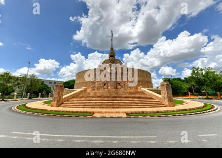 Monument to the Fatherland along Paseo Montejo in Yucatan, Merida, Mexico. Stock Photo