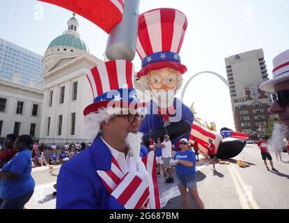 St. Louis, United States. 03rd July, 2021. Brian Cherrick, dressed as Uncle Sam, prepares for America's Birthday Party Parade in downtown St. Louis on Saturday, July 3, 2021. Photo by Bill Greenblatt/UPI Credit: UPI/Alamy Live News Stock Photo