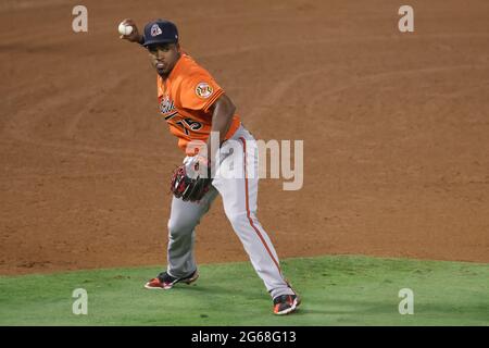 Baltimore Orioles second baseman Domingo Leyba forces out Miami