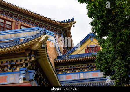 A close-up of a corner of the Chinese retro building of the Sun Yat-sen Memorial Hall in Guangzhou Stock Photo
