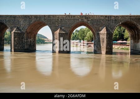 The Dicle Bridge in Diyarbakir, Turkey Stock Photo