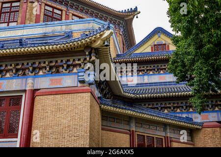 A corner of the Chinese-style retro building in the Sun Yat-sen Memorial Hall in Guangzhou, Guangdong, China Stock Photo