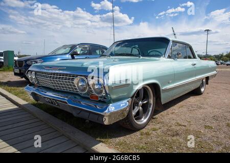 1963-chevy-impala-2-door-