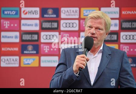 FC Bayern President Herbert Hainer, CEO Oliver Kahn, General Manager  News Photo - Getty Images