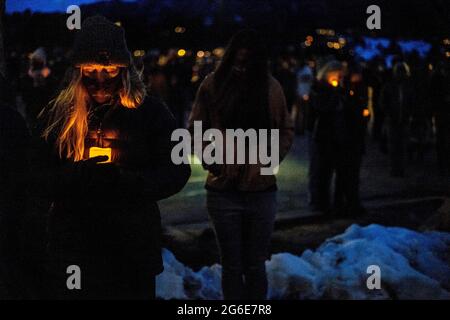 Boulder, Colorado, USA. 22nd Mar, 2021. Community members gather for a vigil memorial ceremony at Fairview high school honoring ten people who were killed during a mass shooting in Boulder, Colorado. Credit: ¬ Credit: Carl Payne/ZUMA Wire/ZUMAPRESS.com/Alamy Live News Stock Photo