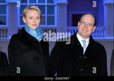 Prince Albert II of Monaco and his wife Princess Charlene attend the 'Push the button, Palace in blue' event turning Monaco Palace in Blue as part of the World Autism Awareness Day. Stock Photo