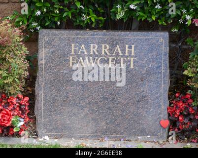 Los Angeles, California, USA 2nd July 2021 A general view of atmosphere of actress Farrah Fawcett's grave at Pierce Brothers Westwood Village Memorial Park on July 2, 2021 in Los Angeles, California, USA. Photo by Barry King/Alamy Stock Photo Stock Photo