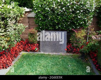 Los Angeles, California, USA 2nd July 2021 A general view of atmosphere of actress Farrah Fawcett's grave at Pierce Brothers Westwood Village Memorial Park on July 2, 2021 in Los Angeles, California, USA. Photo by Barry King/Alamy Stock Photo Stock Photo