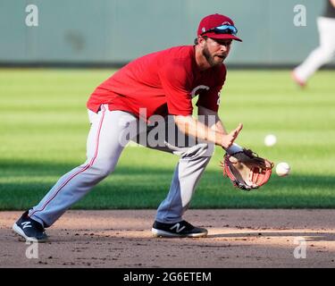 July 05, 2021: Cincinnati Reds Nick Castellanos (2) hits a solo home run in  the seventh inning at Kauffman Stadium in Kansas City, MO. Reds defeated  Royals 6-2. Jon Robichaud/CSM/Sipa USA.(Credit Image